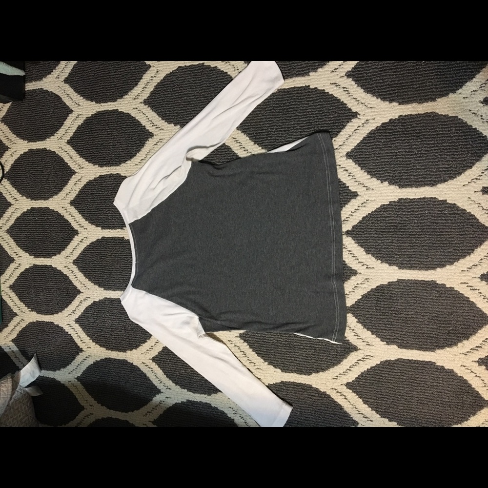 Waffle knit baseball style shirt - Picture 2 of 3